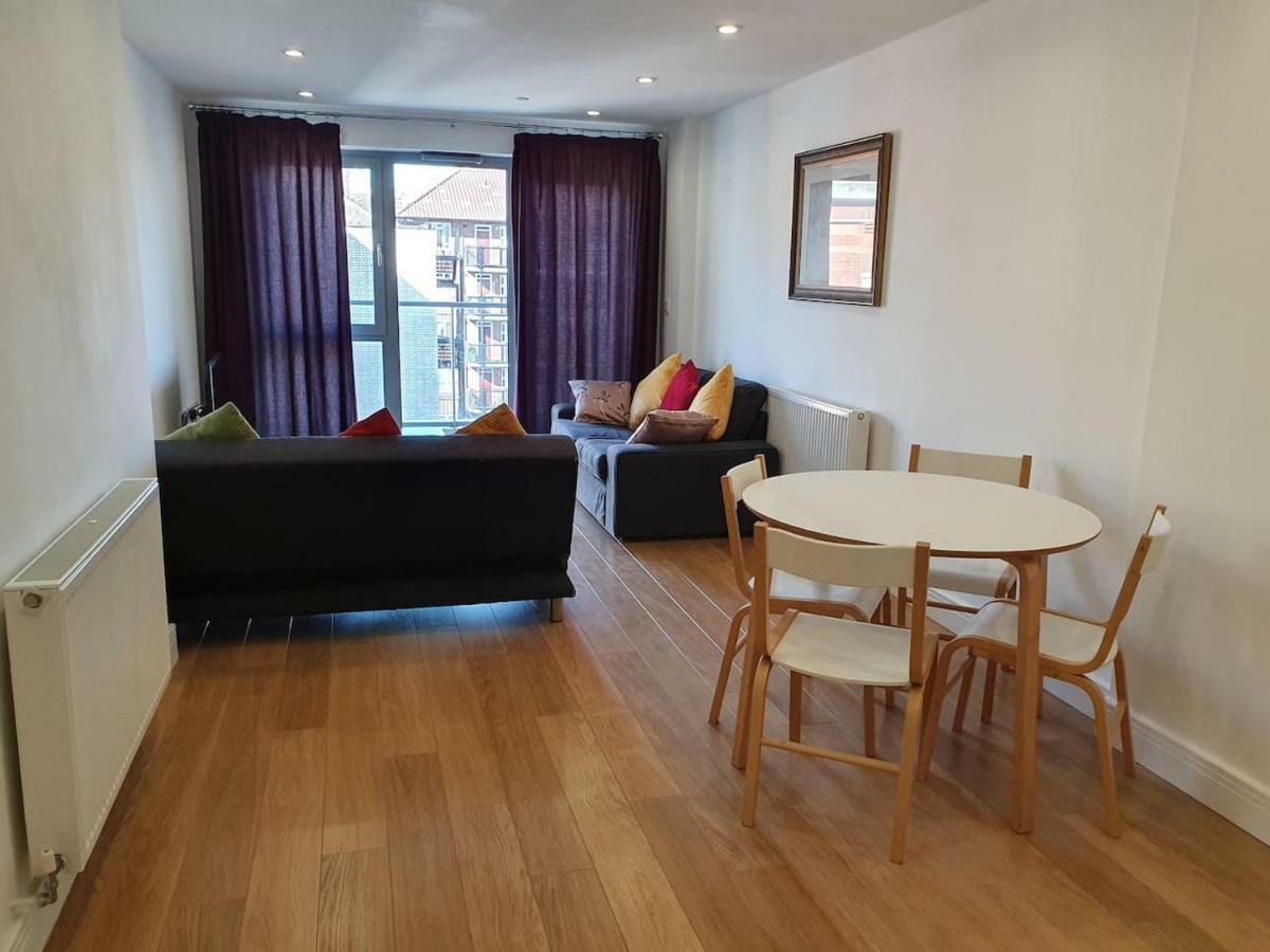 Appartement Amazing 2 Beds 2 Baths 10 Minutes To Bridge Londen