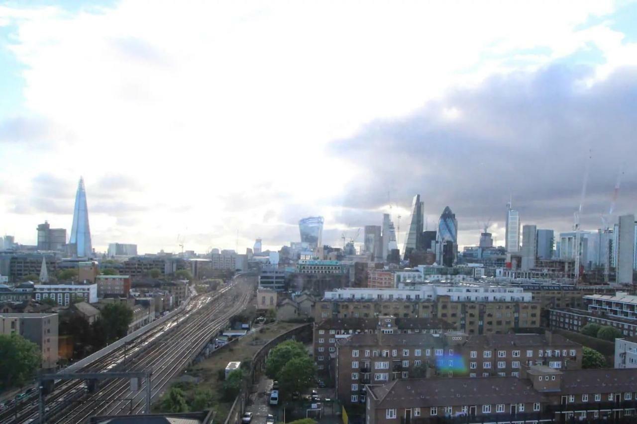 Amazing 2 Beds 2 Baths 10 Minutes To Bridge Londen
