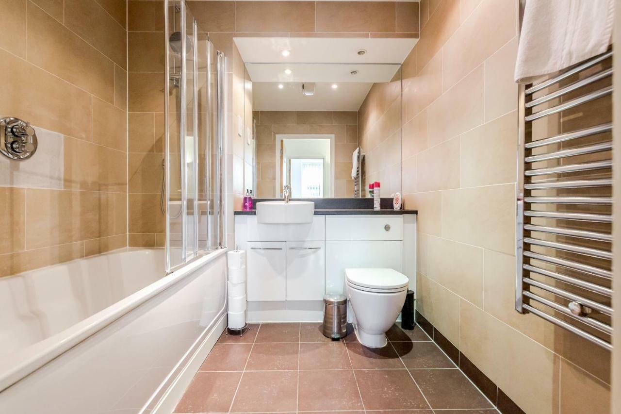 Royal Docks Penthouse *