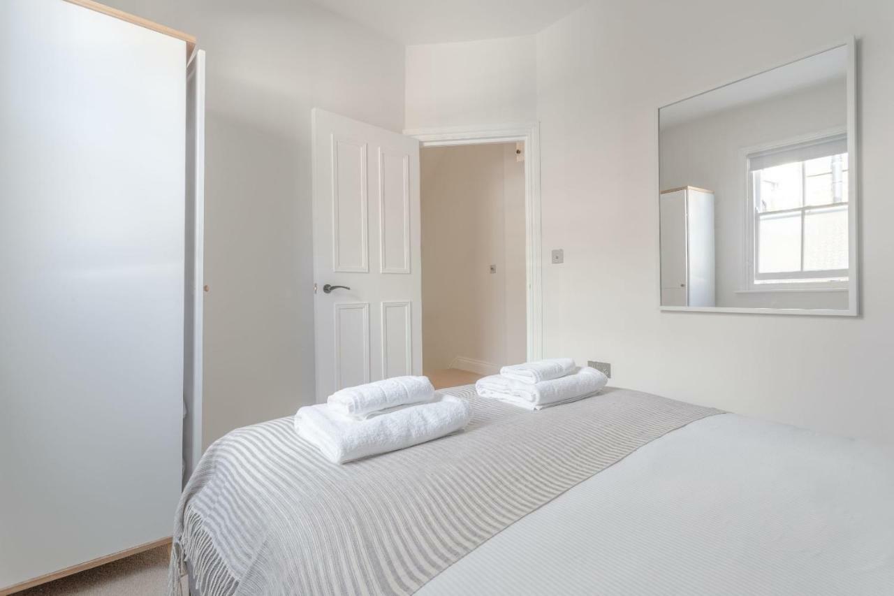 Stunning 3 Bedroom 2 Bath In Fantastic Location * Londres
