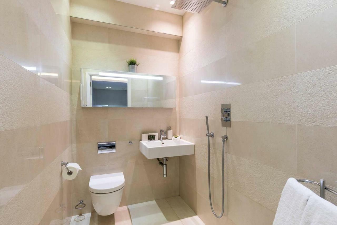 Luxury Modern Split Level 2br Covent Garden Apt Apartamento Londres