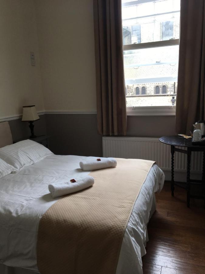 Bed and breakfast Tourian Lounge Hotel 3*