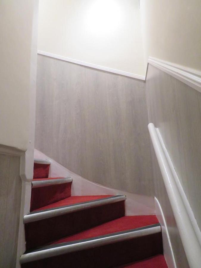 Glendale Hyde Park Hotel 3*