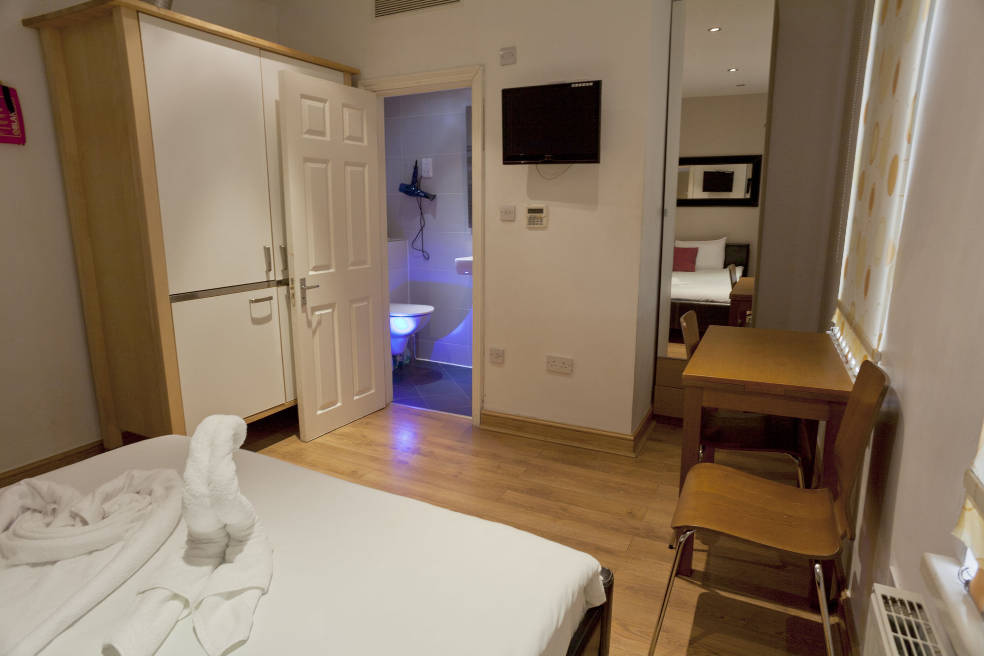 Nox West Hampstead Londen