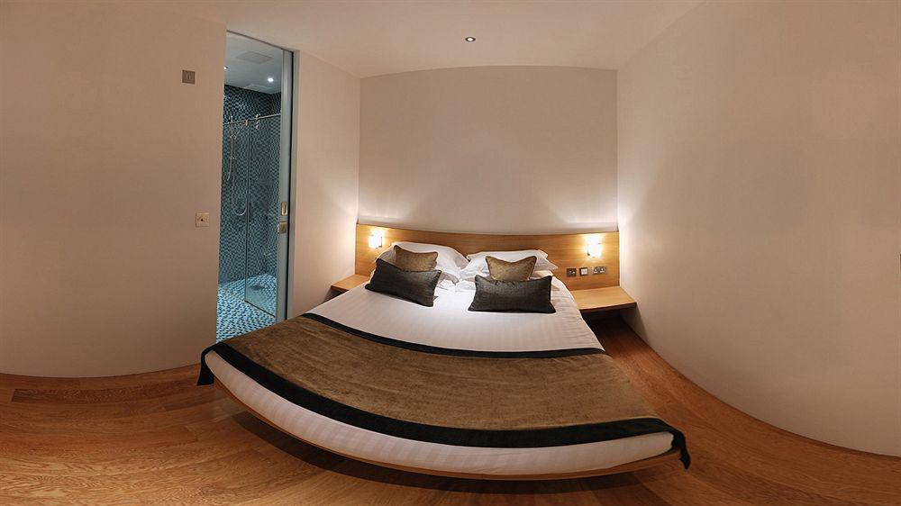 By Marriott Kensington Hotel Londen
