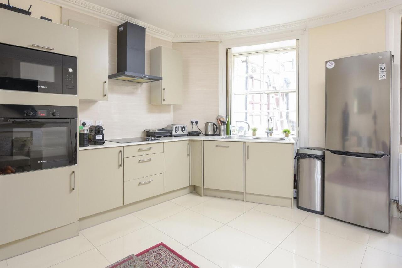 Central London Rooms Couette-café