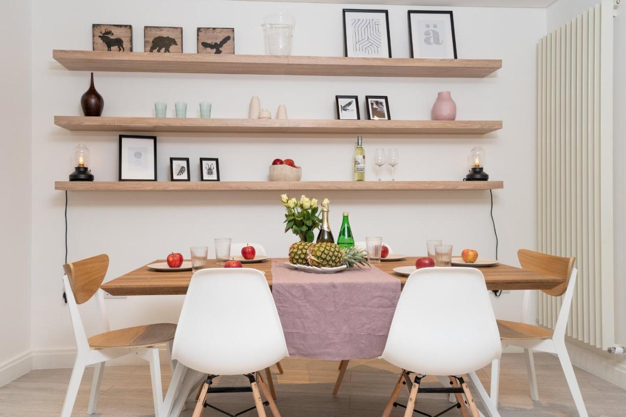 Apartamento Huge & 3 Bedr, 4 Beds, 2,5 Bath Covent Gdn *