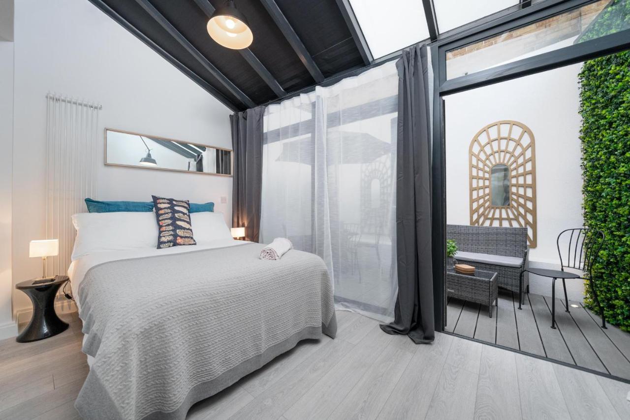 Huge & 3 Bedr, 4 Beds, 2,5 Bath Covent Gdn *