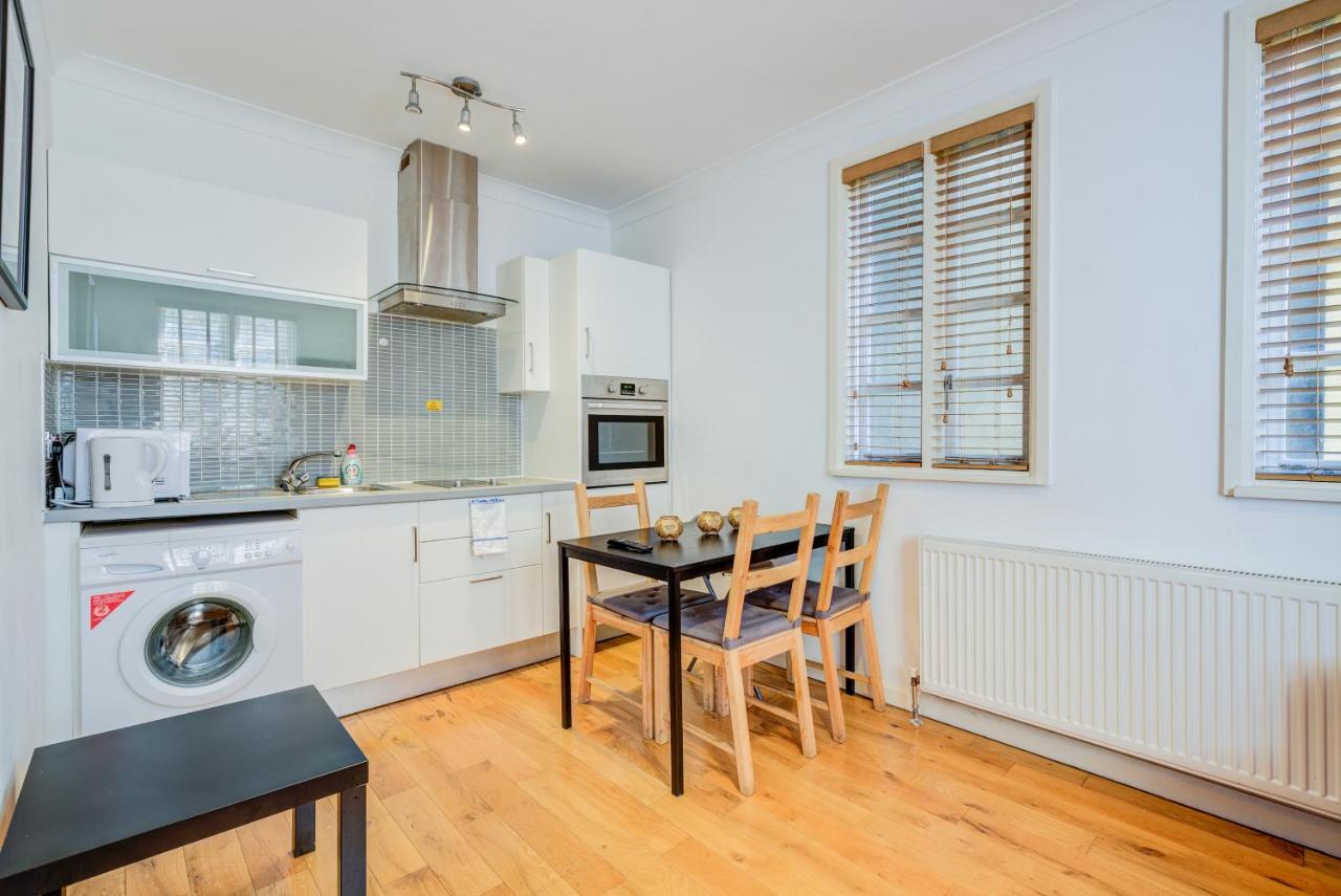 14 Bouverie Place * Londres