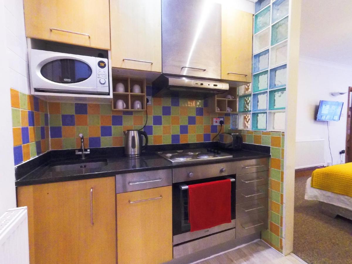 Flat 1 At 6 Taunton Mews * London