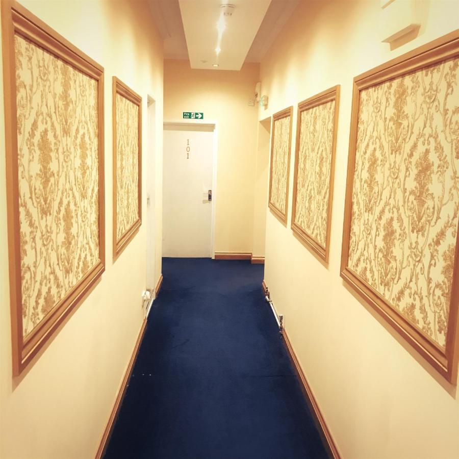 Tourian Lounge Hotel Bed and breakfast 3*