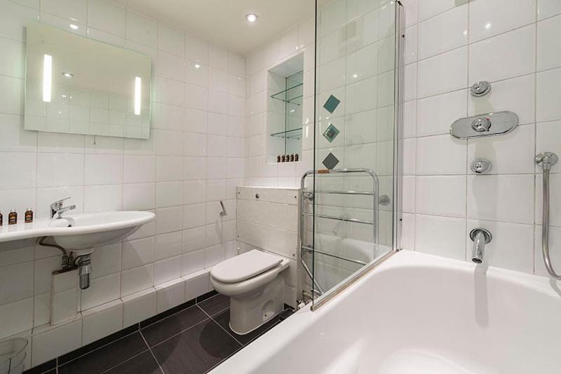 Pelham Court Apartment
