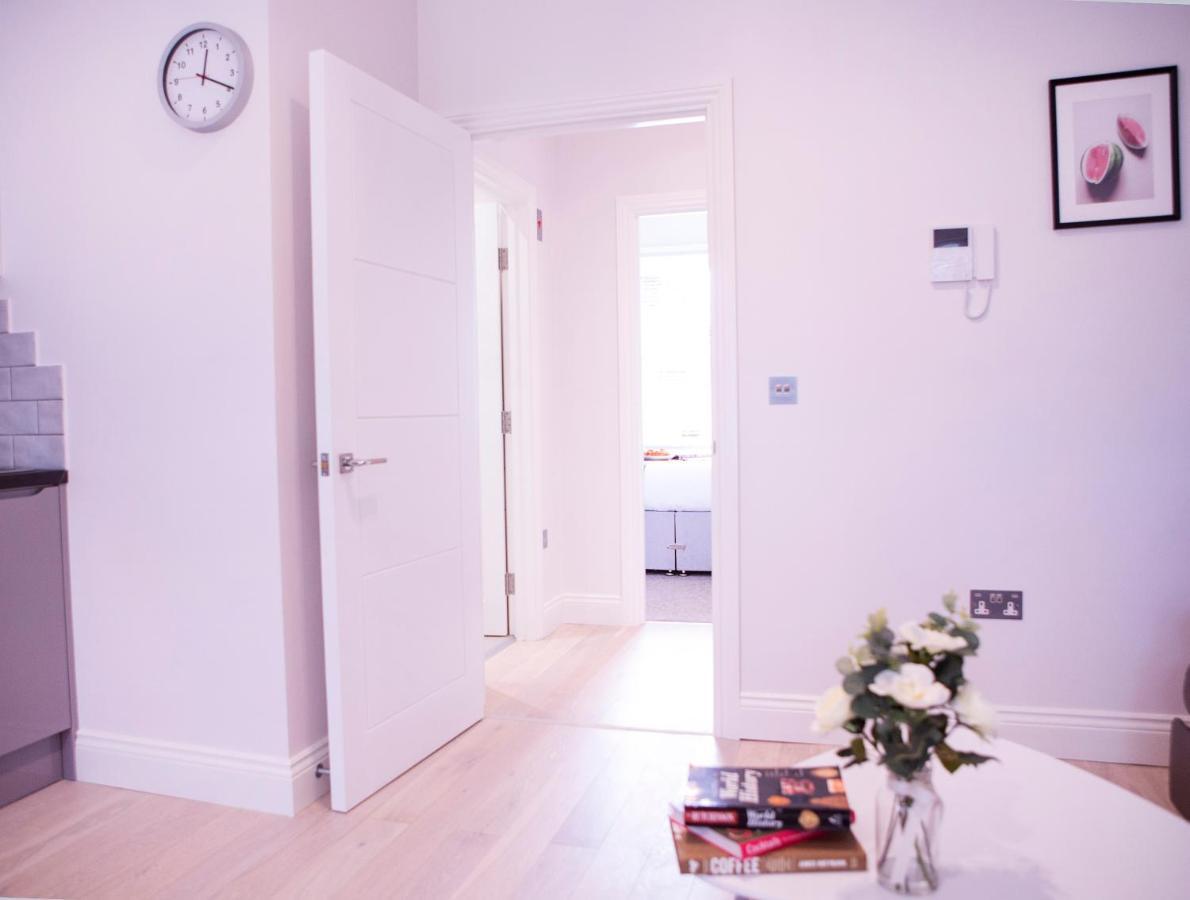 Quiet West End By Indigo Flats Appartement *