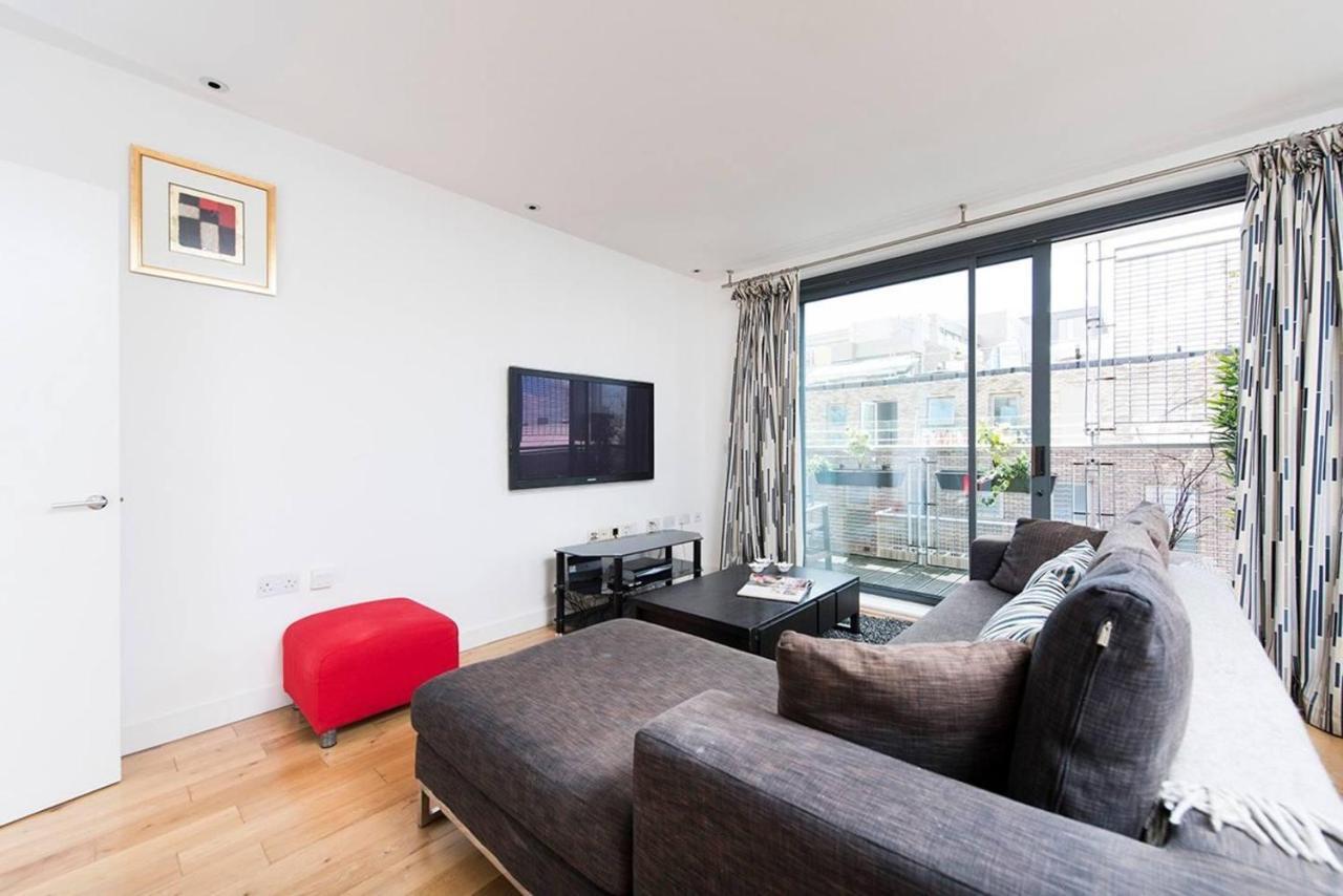 Stylish 2 Bedroom Flat With Balcony In Appartement Londen