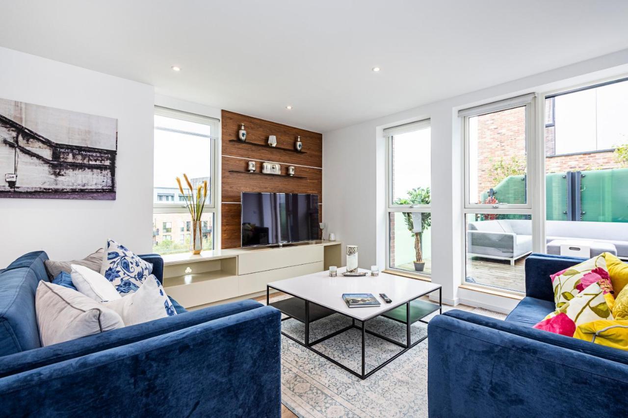 Appartement Chiswick Park 3 Bed 3 Bath West London - Parking