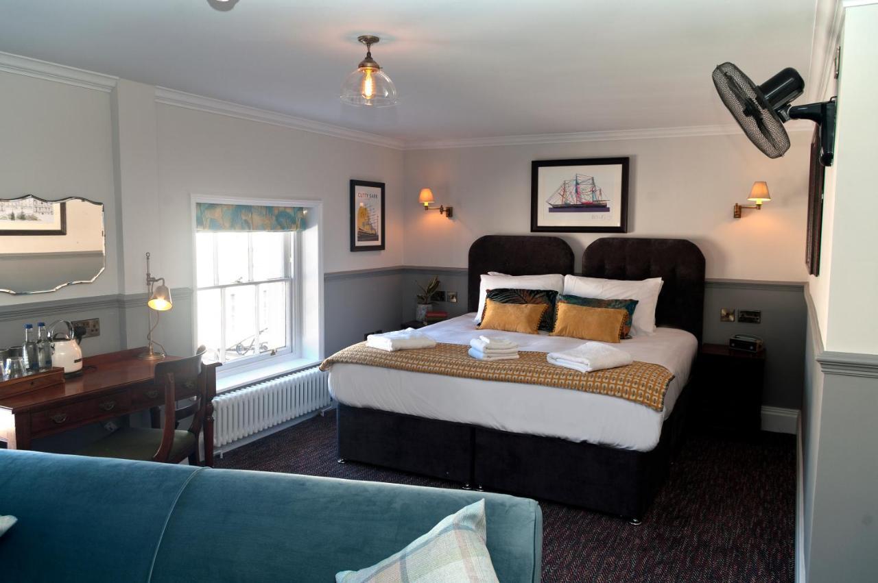 Hotel Admiral Hardy 2*