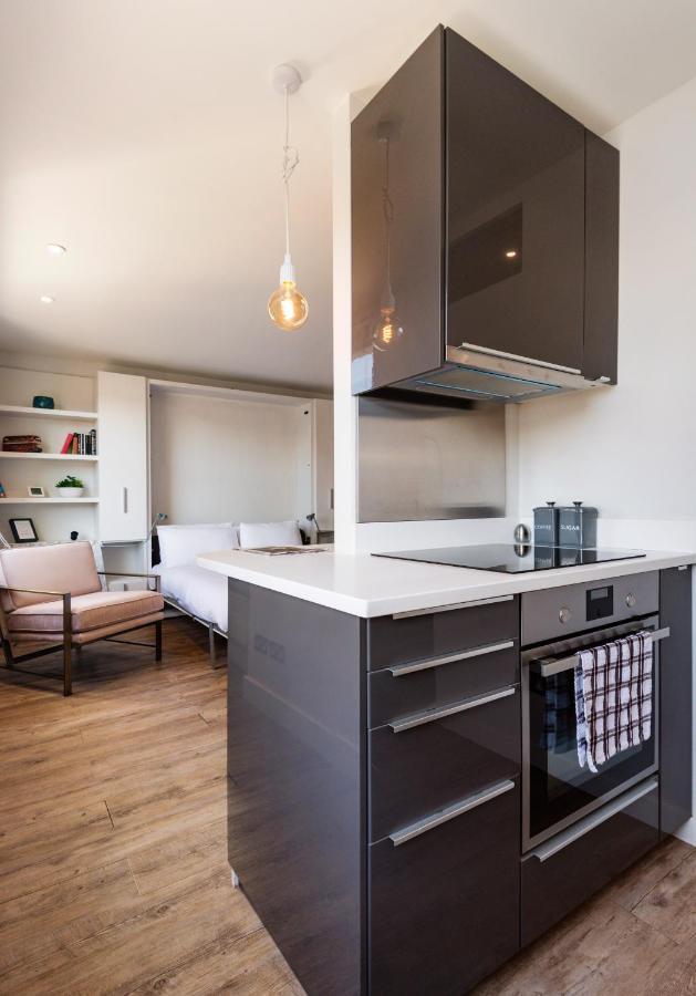 Canguroproperties - Pinehurst Court Apartamento Londres