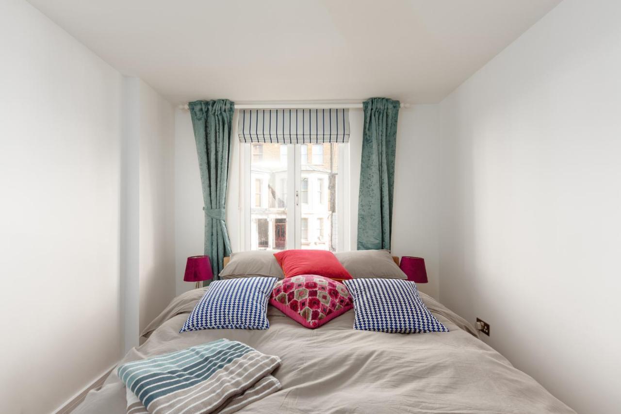 Powis Square