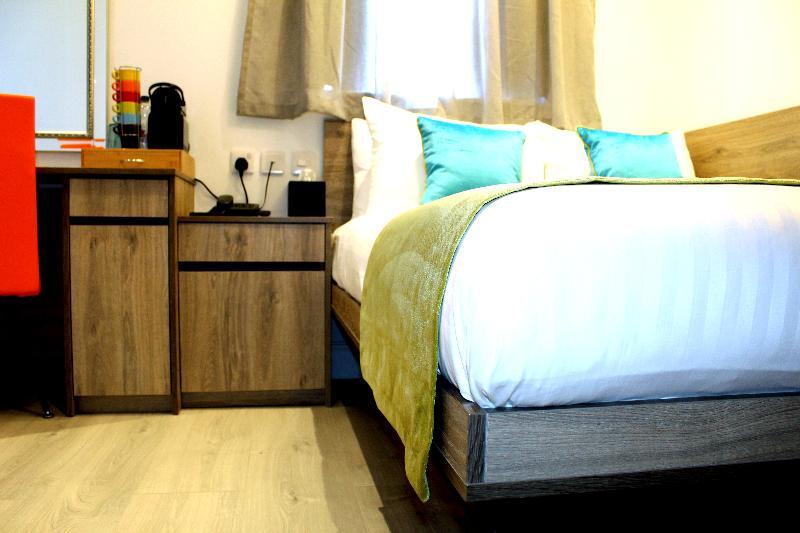 1 Craven Hill Gardens Apart-hotel