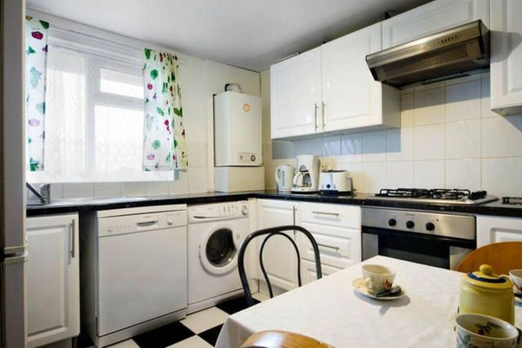 Wood Green Direct Tube Eurostar Heathrow, Close Ally Pally, Excellent For Contractors And Relocators Londen