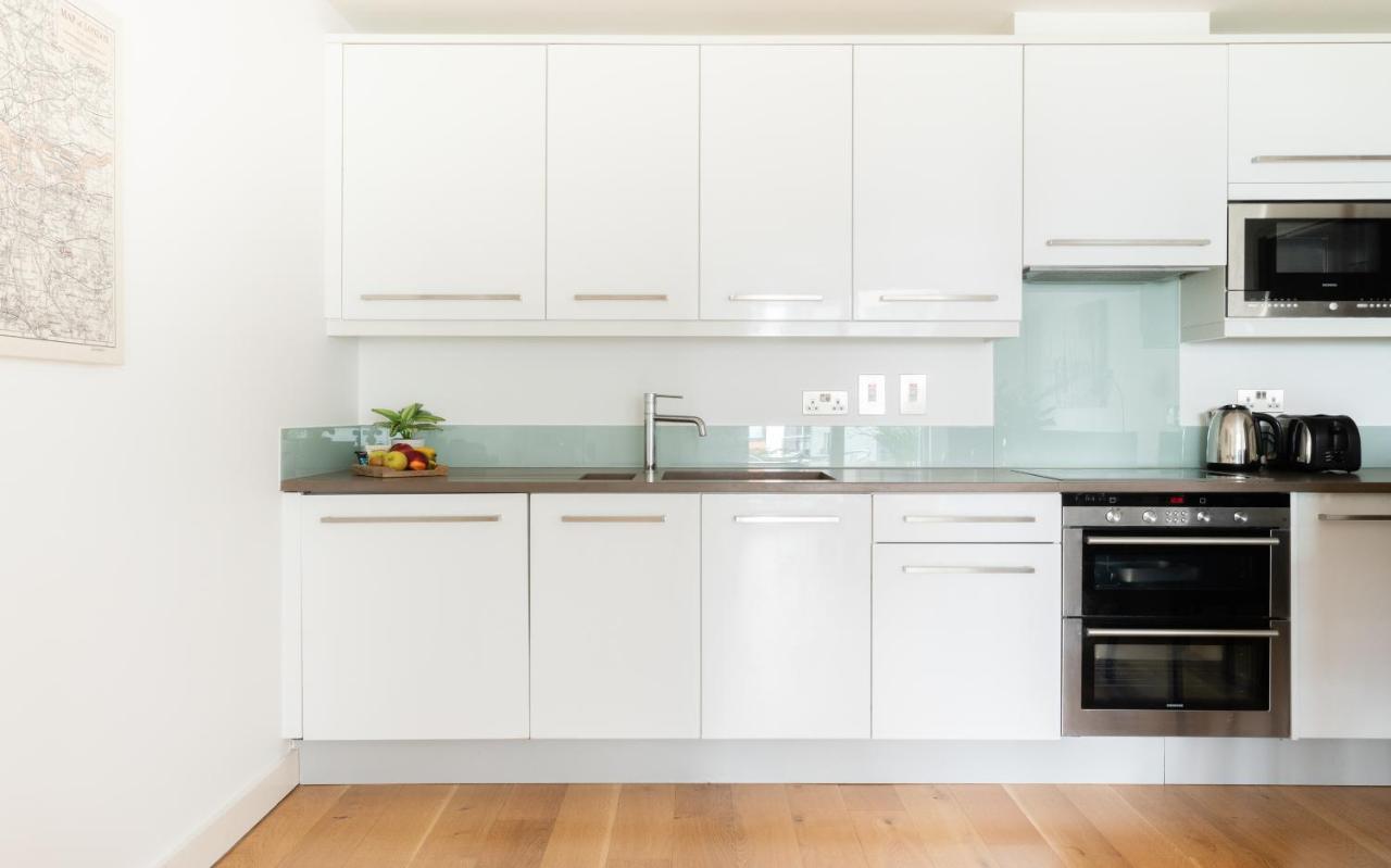 Appartement Fabulous 3 Bed 2 Bath Near Victoria Station Londen