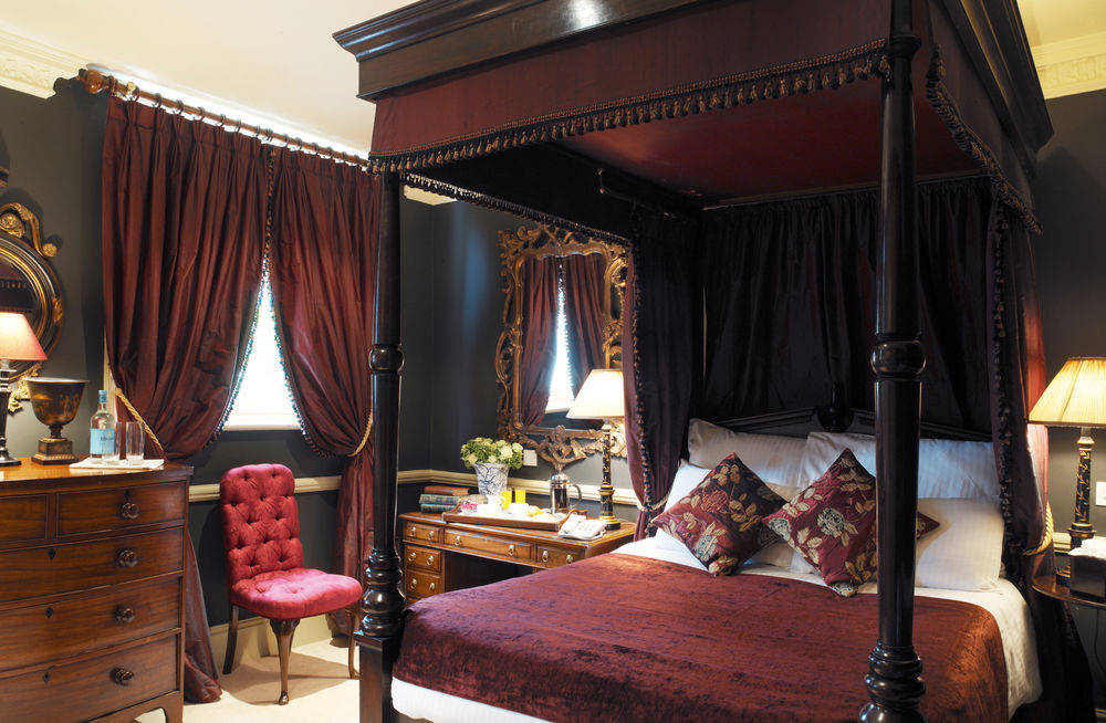Hotel The Gore – Starhotels Collezione 4*