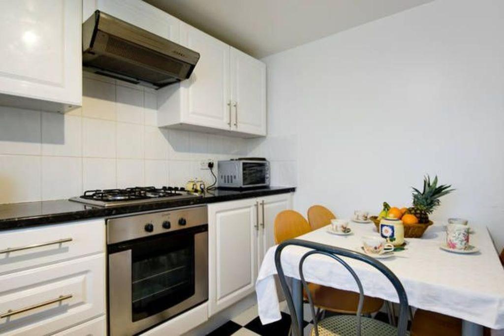Wood Green Direct Tube Eurostar Heathrow, Close Ally Pally, Excellent For Contractors And Relocators Apartment