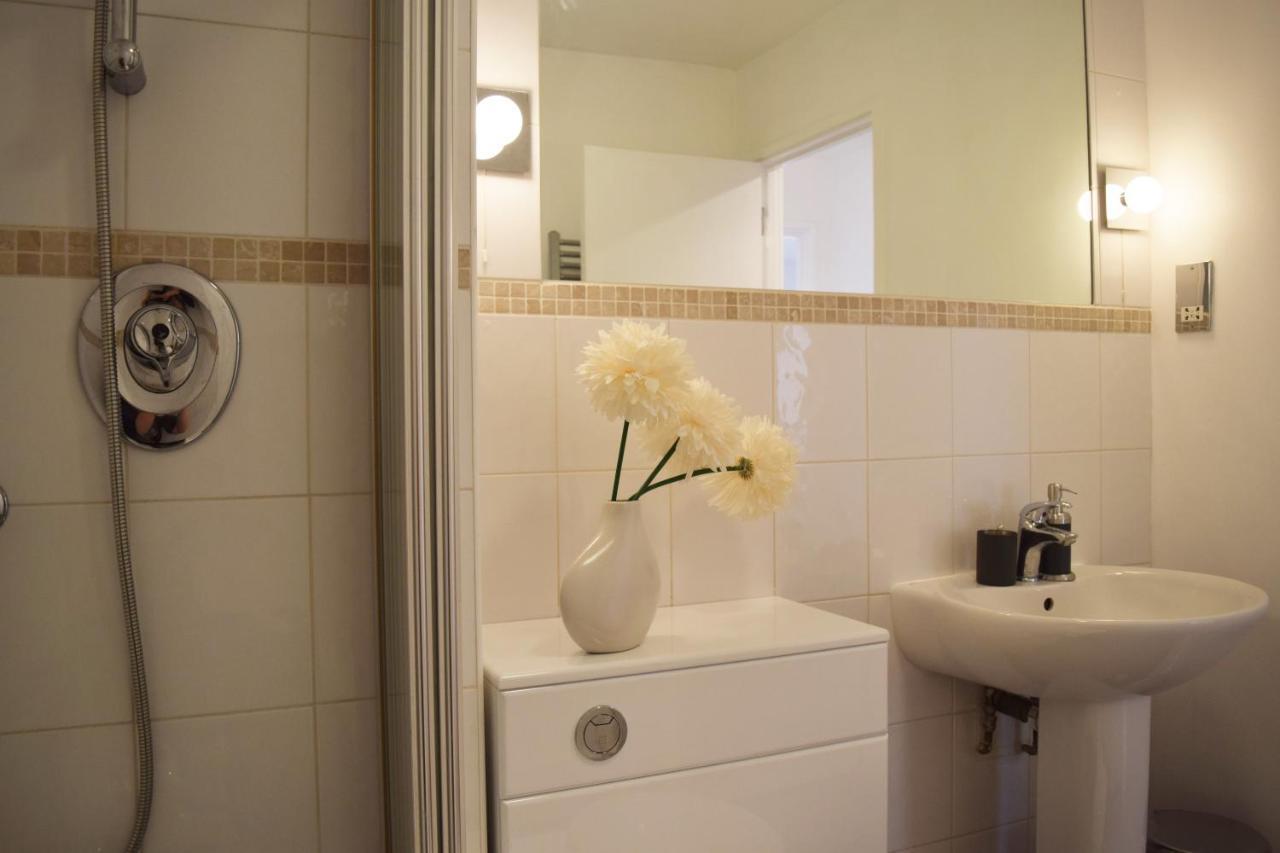 Splendid 1 Bed Flat In Stockwell, Sleeps 4 Apartamento Londres