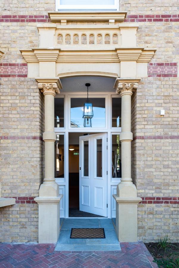 Queen's Drive Appart hôtel 3*