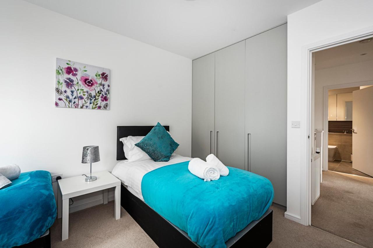 Appartement Chiswick Park 3 Bed 3 Bath West London - Parking Londres