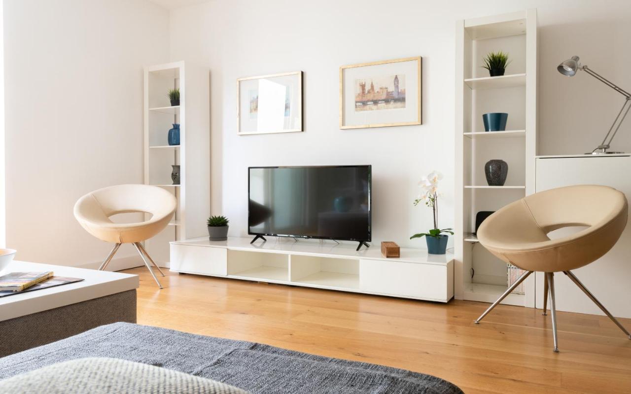 Appartement Fabulous 3 Bed 2 Bath Near Victoria Station Londen