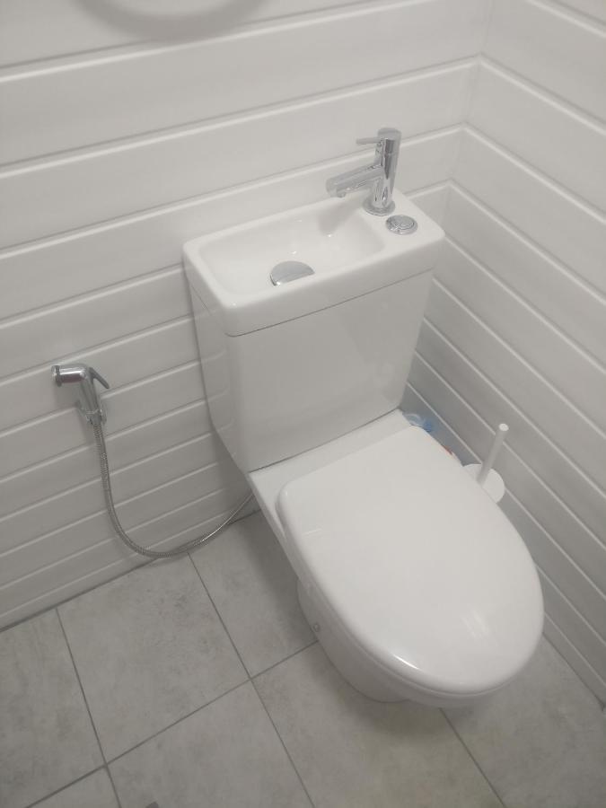 Private Extension With Bathroom And Kitchen Appartement Londres