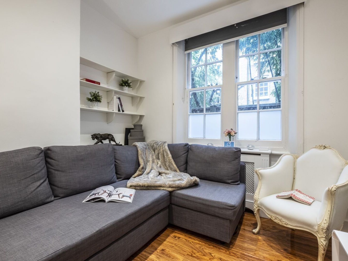Bright Warwick Chambers Apartment London