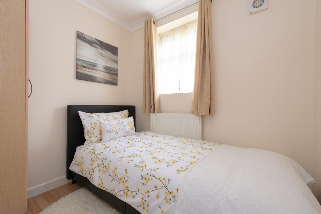 Abkat Three Bedroom Hébergement de vacances Londres
