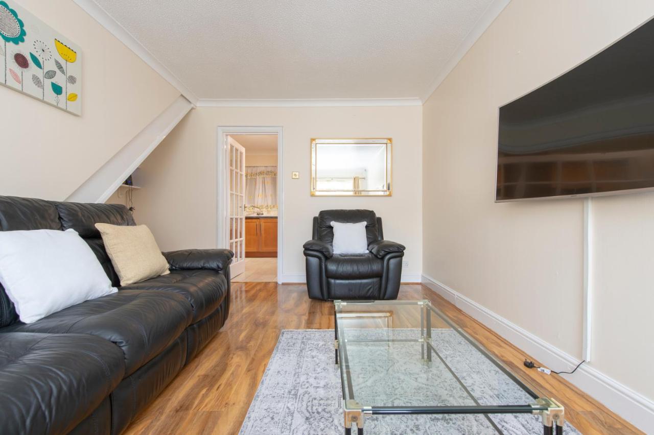 Сasa de vacaciones Abkat Three Bedroom