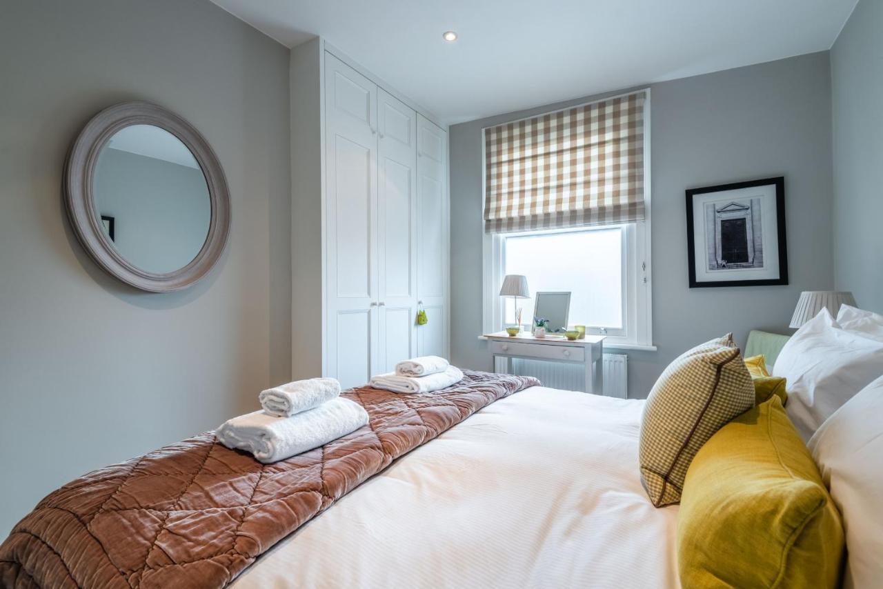 Bright Family Close To Wandsworth Common * Londres
