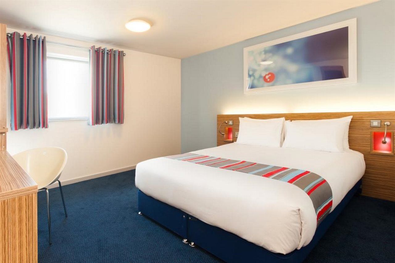 Travelodge Crystal Palace Hotel 3*