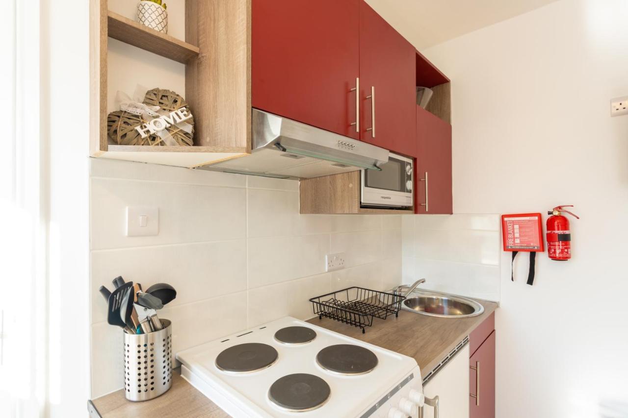 Modern And Chic Flat For 2 People In West Kilburn By Queen's Park Apartment *