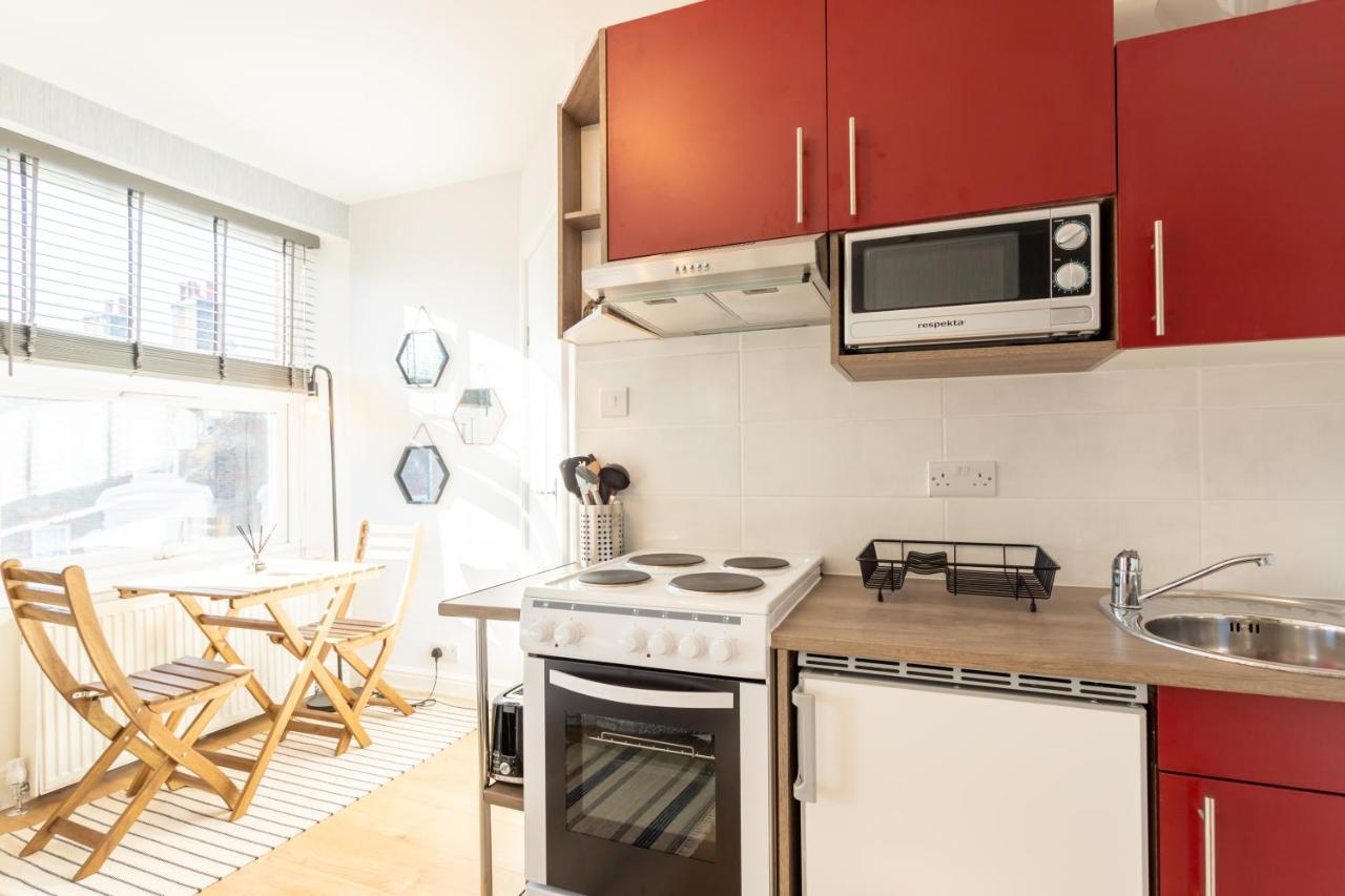 Apartment Modern And Chic Flat For 2 People In West Kilburn By Queen's Park London