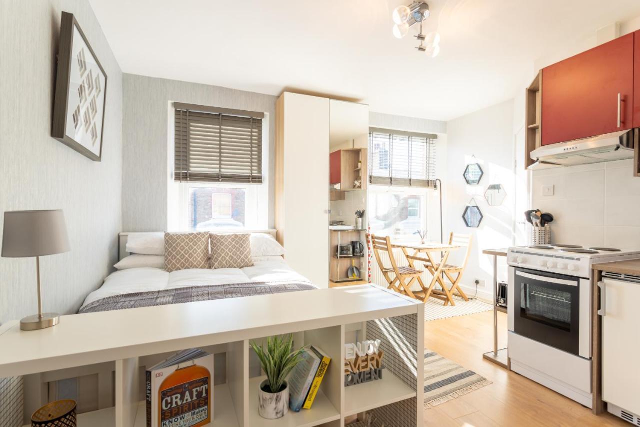 Apartment Modern And Chic Flat For 2 People In West Kilburn By Queen's Park *