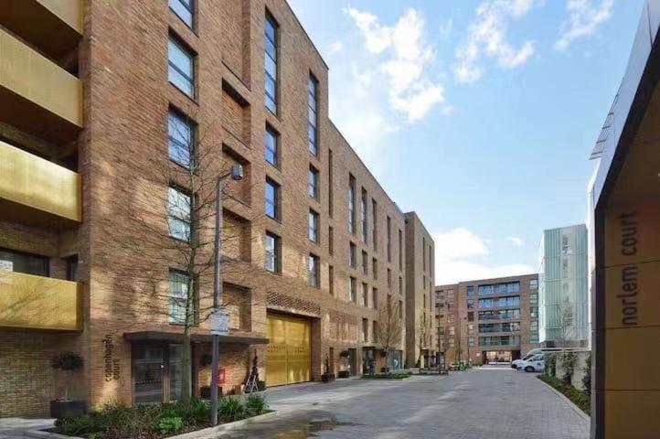 Spareroom Double Room In Surrey Quays Accommodatie bij particulieren *