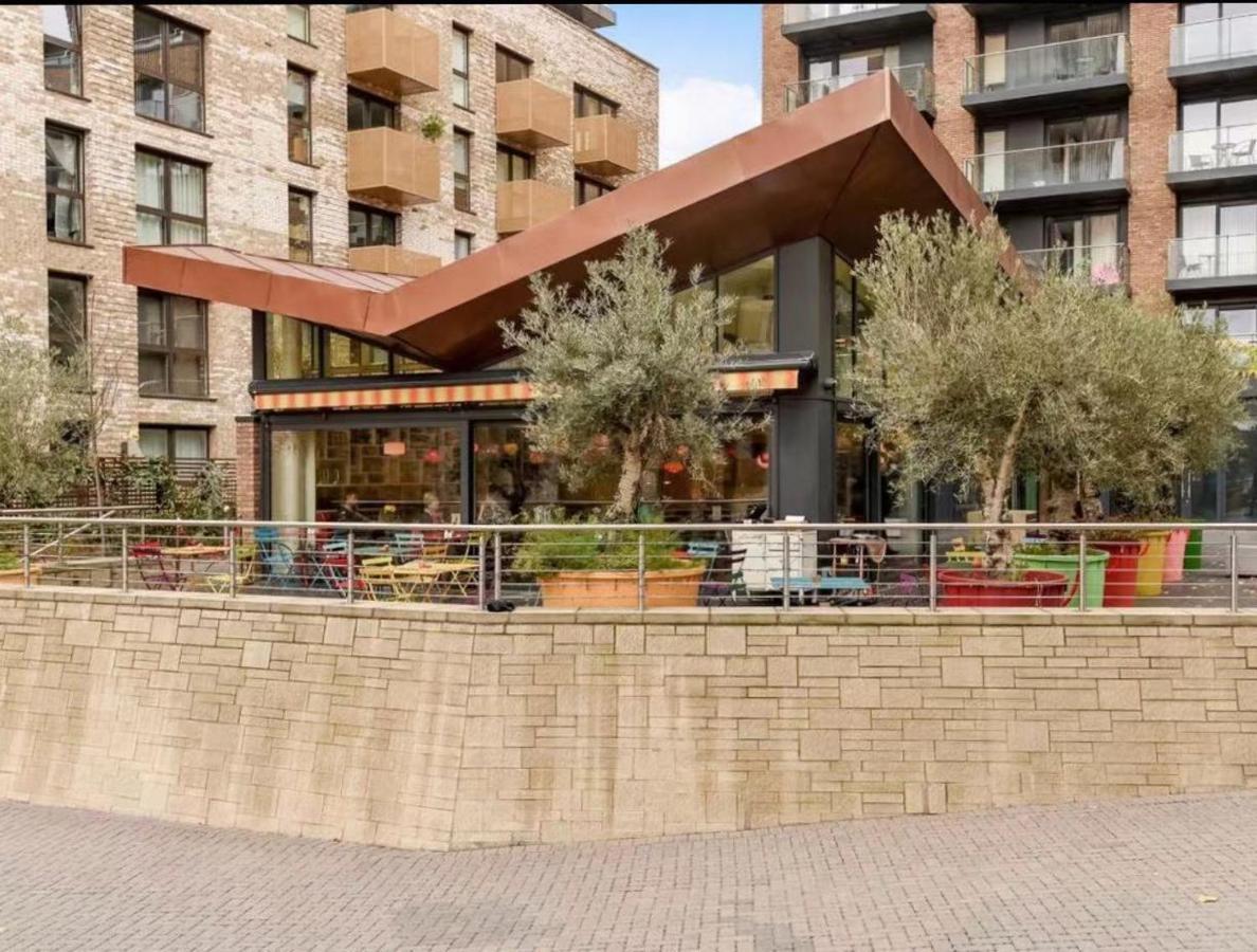 Spareroom Double Room In Surrey Quays Accommodatie bij particulieren Londen