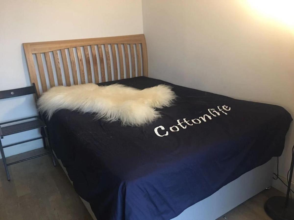 Spareroom Double Room In Surrey Quays * Londen