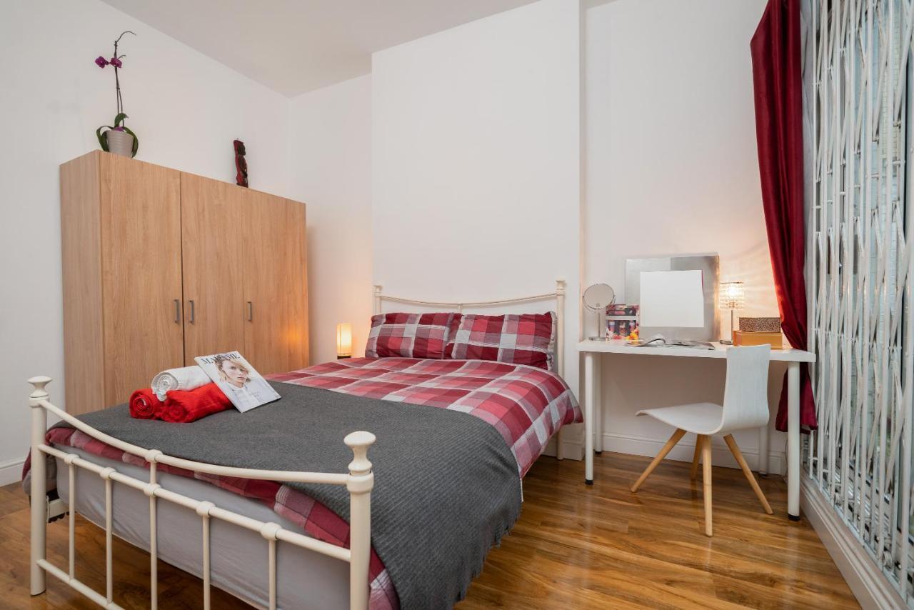 Holiday home The White House London