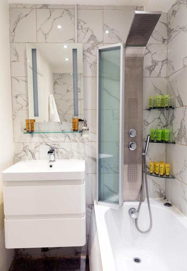 Apartment Flat 25 Dudley Court London