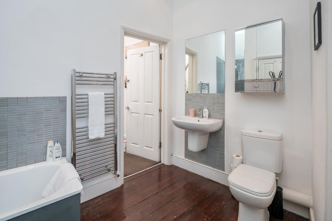 Victorian House 2 Bed/2 Bath Next To Barbican Tube * Londres