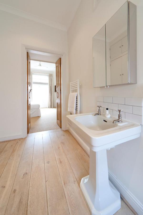 Appartement Bassett Road Iv By Onefinestay