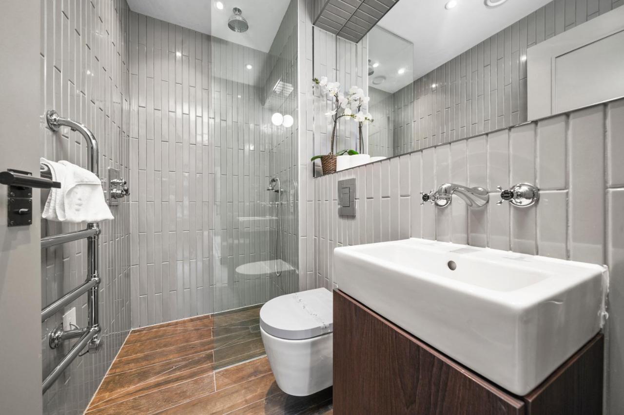 2 Bed Lux Near Free Wifi By Aparts Apartamento