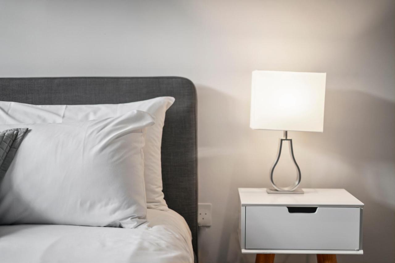 2 Bed Lux Near Free Wifi By Aparts Apartamento *