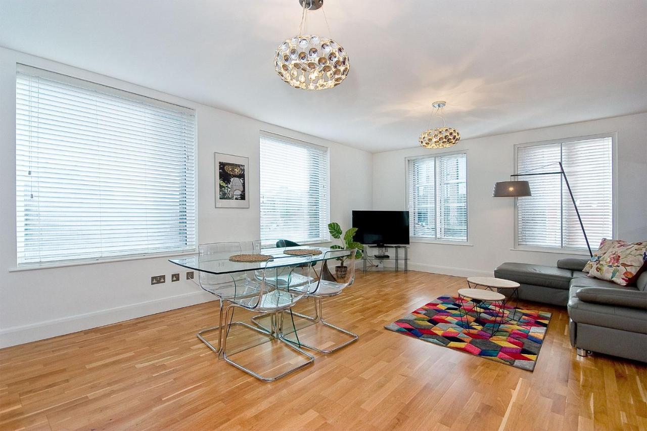 Mulberry Flat 6 - Two Bedroom 3rd Floor By Living Casa de férias *